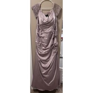 La Femme Womens 18 Formal Gown Evening Dress Mauve Beaded Cap Sleeve Ruched Long